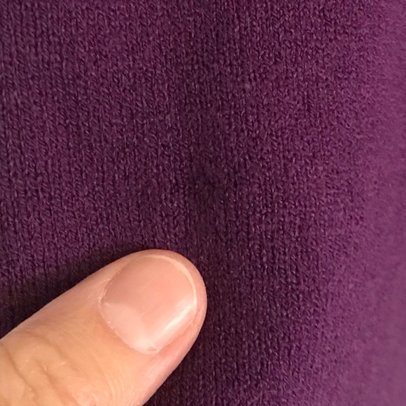 Take out woman’s medium long sleeve purple sweater - Picture 4 of 5